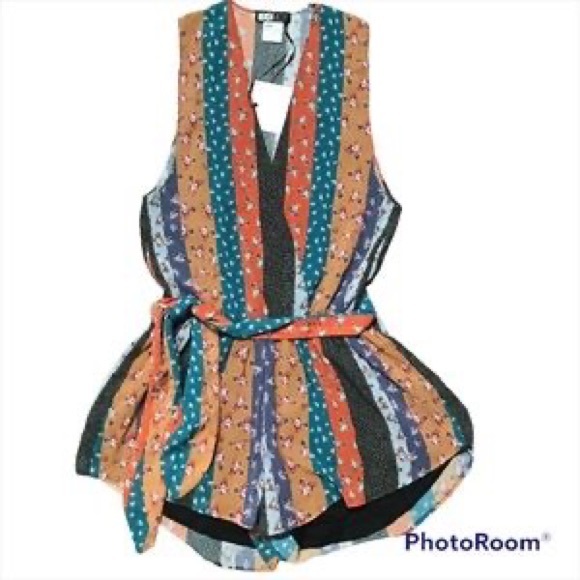 Beach Riot Romper - Picture 2 of 5